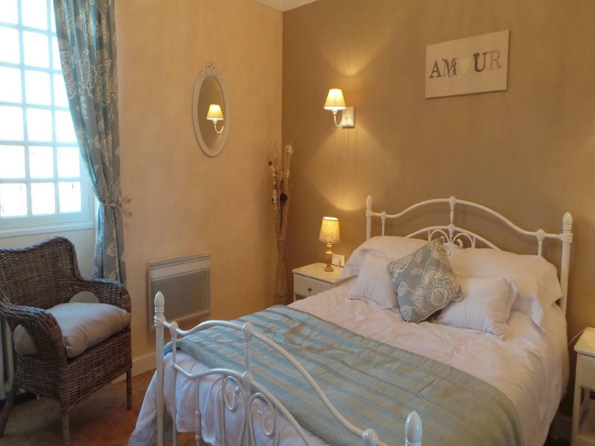 Le Montaigne Bed & Breakfast Saint-Alvère Екстериор снимка