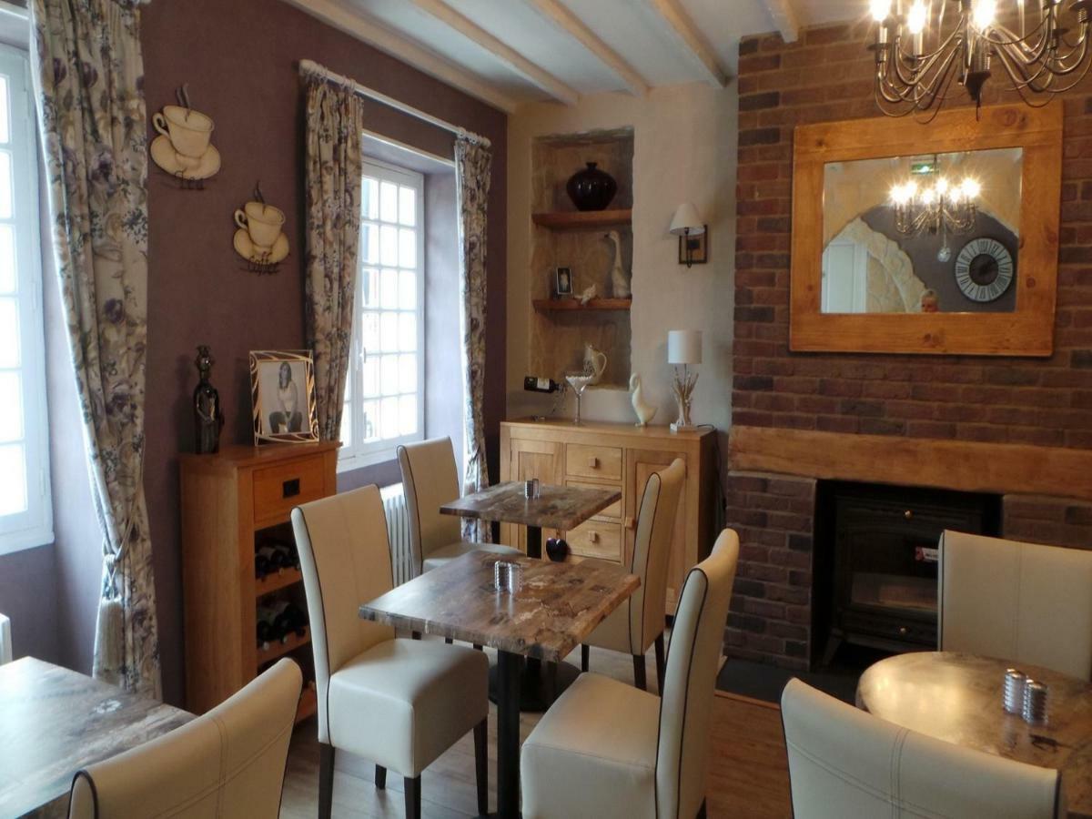 Le Montaigne Bed & Breakfast Saint-Alvère Екстериор снимка