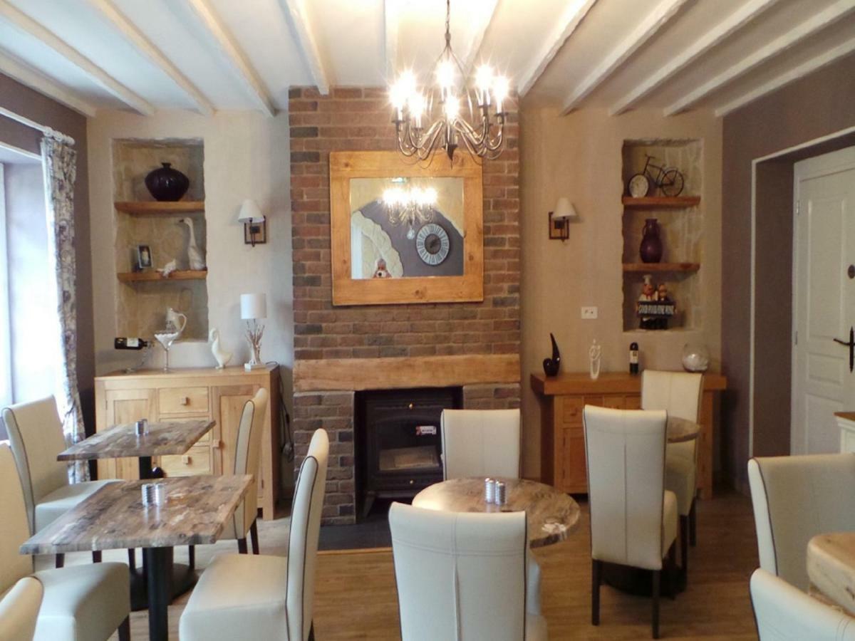 Le Montaigne Bed & Breakfast Saint-Alvère Екстериор снимка