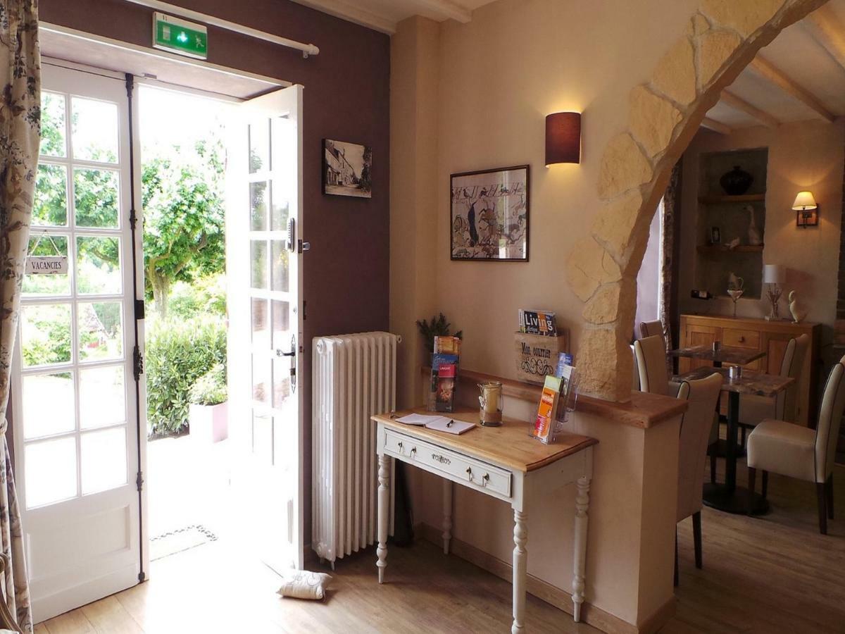 Le Montaigne Bed & Breakfast Saint-Alvère Екстериор снимка